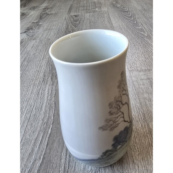 Bing and Grondahl Denmark Vase with Trees No. 526/5210 - Picture 6 of 15